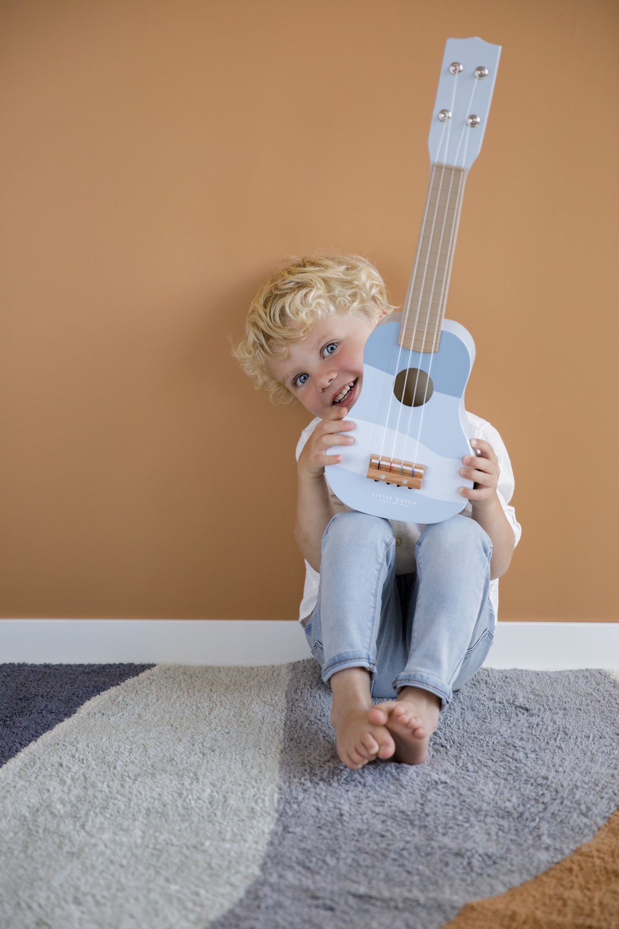 Gitarre blueLittle DutchGitarre bluekorbmayer. ganz besonders. für kinder.