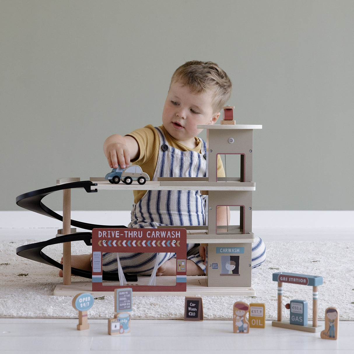 Eisenbahnzubehör Parkhaus - korbmayer. ganz besonders. für kinder.