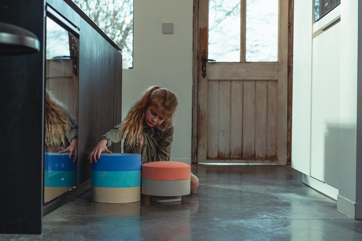 Rainbow- Chair - korbmayer. ganz besonders. für kinder.