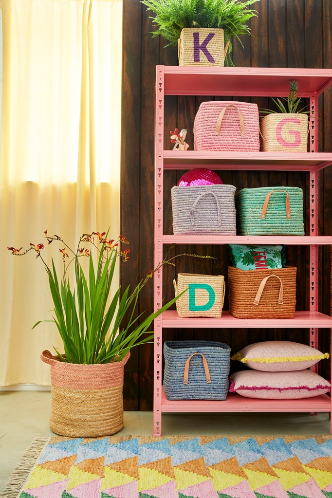 Raffia Square Basket with Painted Letter GRiceRaffia Square Basketkorbmayer. ganz besonders. für kinder.