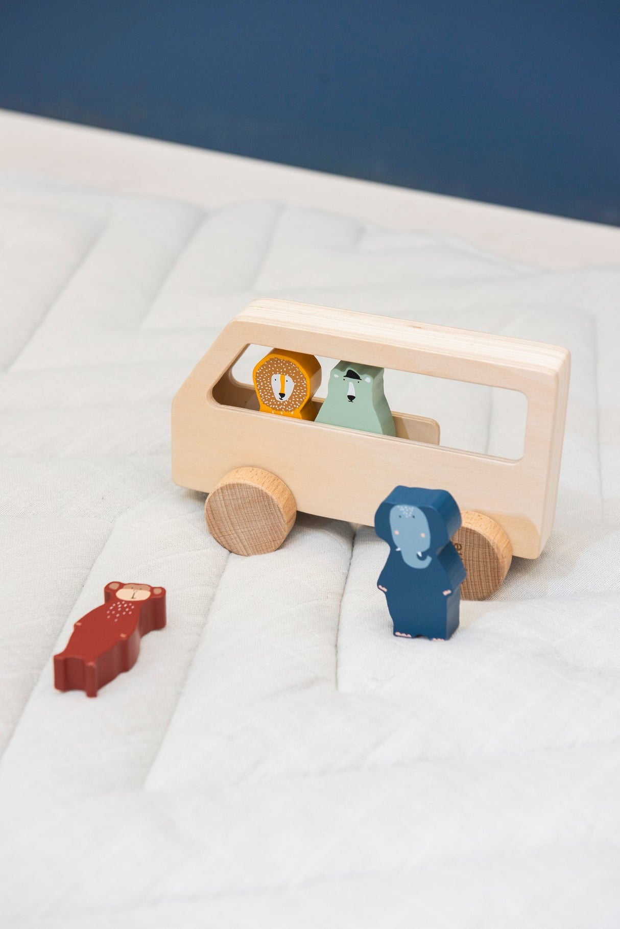 Holz Bus TiereTrixie BabyHolz Bus Tierekorbmayer. ganz besonders. für kinder.