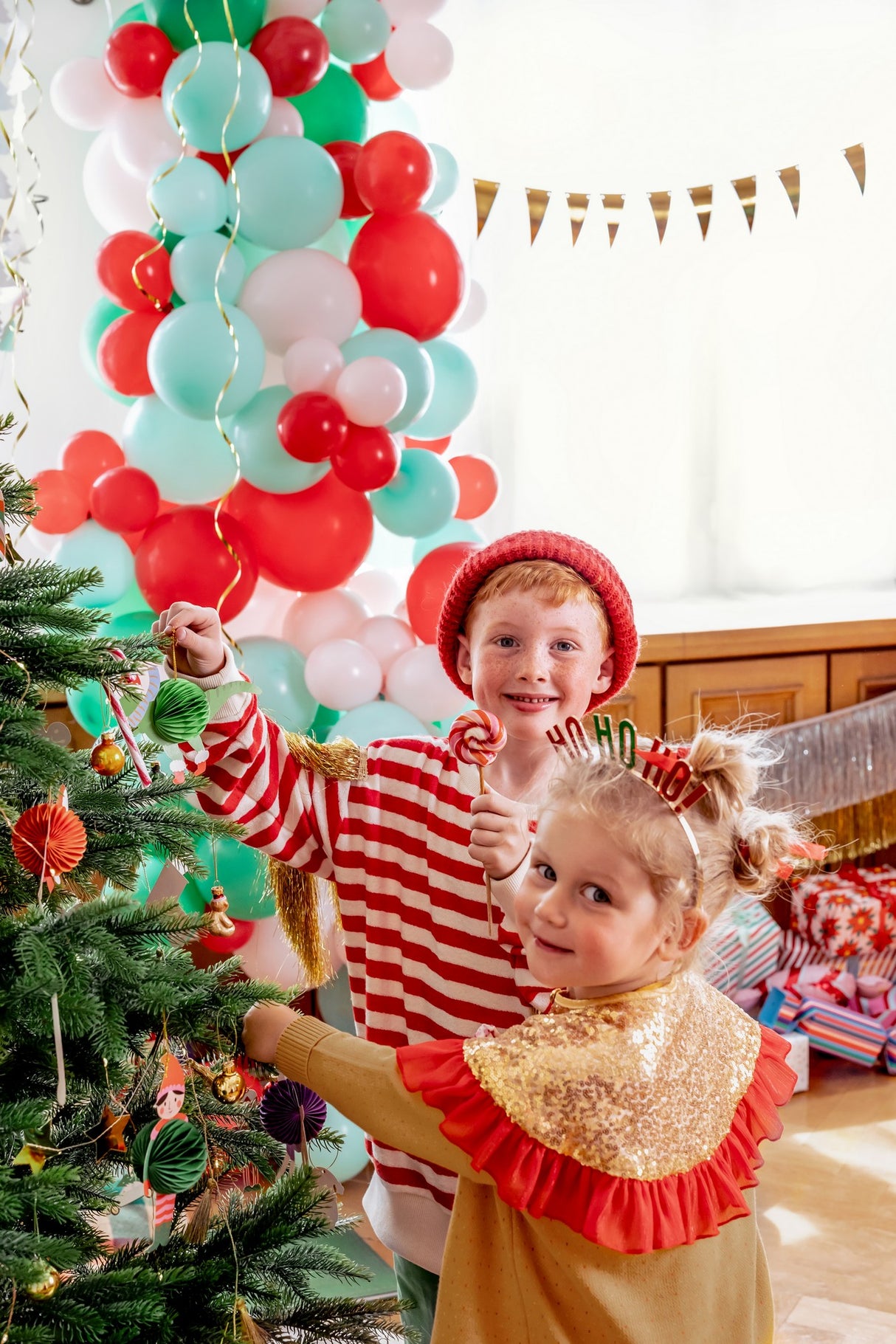 Papierkugeln mit Weihnachtsmotiven - korbmayer. ganz besonders. für kinder.