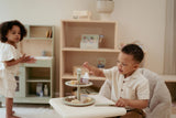 Etagere mit Gebäck