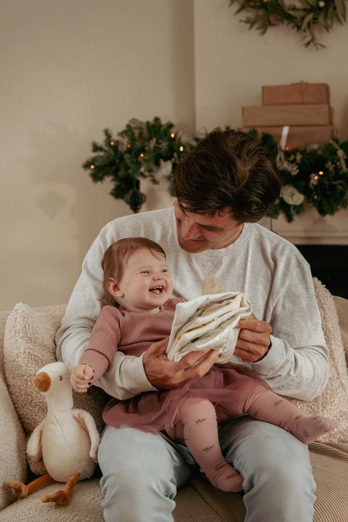 Stoffbuch mit Aktivitäten/ Newborn Naturals